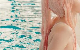 老式好像没看过……原图分享：Alina Becker的2B小姐姐，果然如传说中的打扮！
